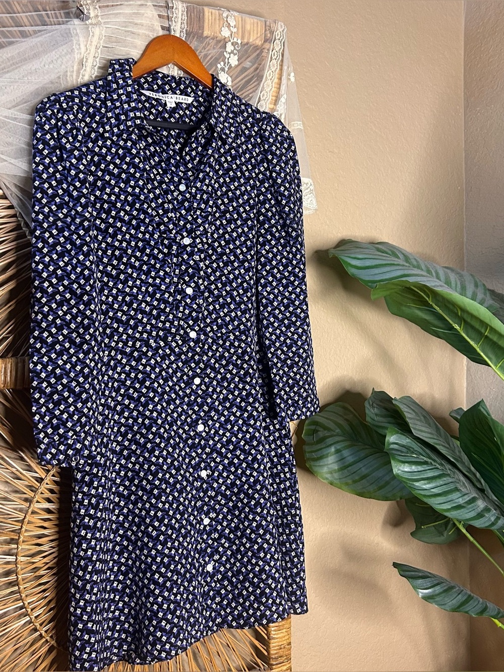 Veronica Beard silk dress size small 6 button up lined blue floral print